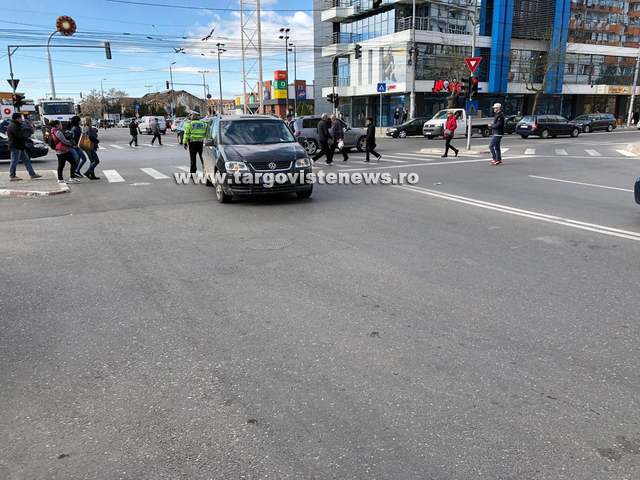 ACUM – Accident în centrul oraşului Târgovişte. Un pieton a fost rănit de o maşină