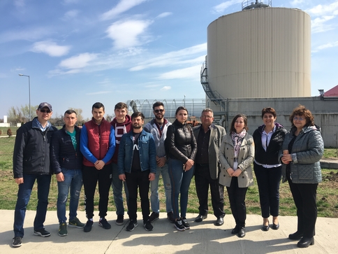 Elevii şi studenţii, vizită la Staţia de epurare Târgovişte Sud