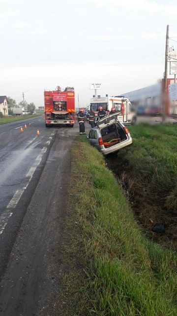 Azi-dimineaţă – Accident pe DN 71, la Ghergani. Un şofer, de 75 de ani, a ajuns cu maşina în şanţ