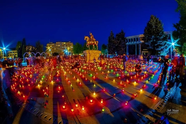 Calea Luminii a unit mii de oameni la Târgovişte! Imagini superbe de la eveniment