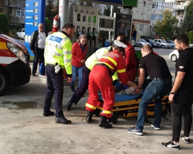 Un poliţist din Piteşti i-a salvat viaţa unui bărbat care suferise un stop cardio-respirator, într-o benzinărie