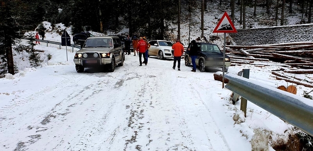 40 de turişti au rămas blocaţi în zona de munte a judeţului Dâmboviţa