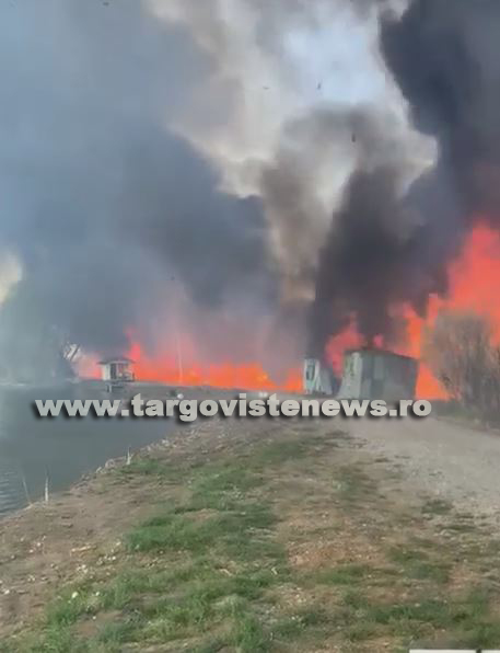 Un incendiu de proporții în Lazuri a provocat pagube de 20.000 de euro