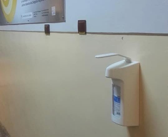 Târgovişte – Dispozitive de dezinfecţie în scările de bloc