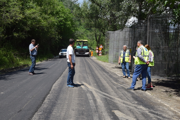Lucrări de asfaltare pe Drumul Județean 710, Miculești – Bezdead