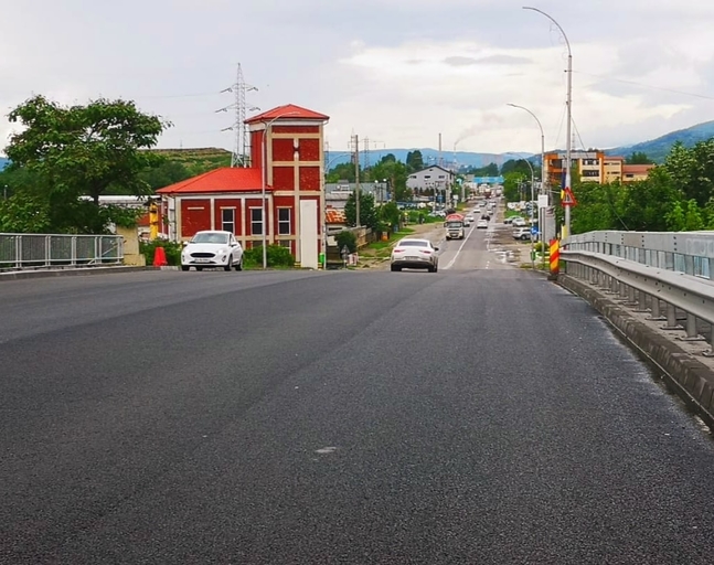 Târgovişte – A fost turnat ultimul strat de asfalt pe Aleea Sinaia