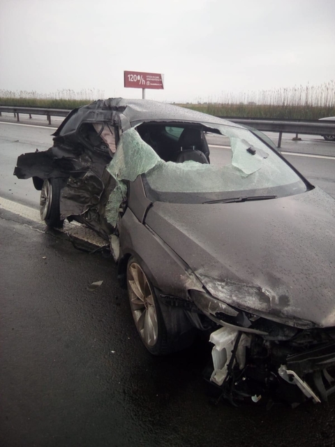 Accident pe Autostrada Bucureşti – Piteşti. Un şofer a fost proiectat prin parbriz