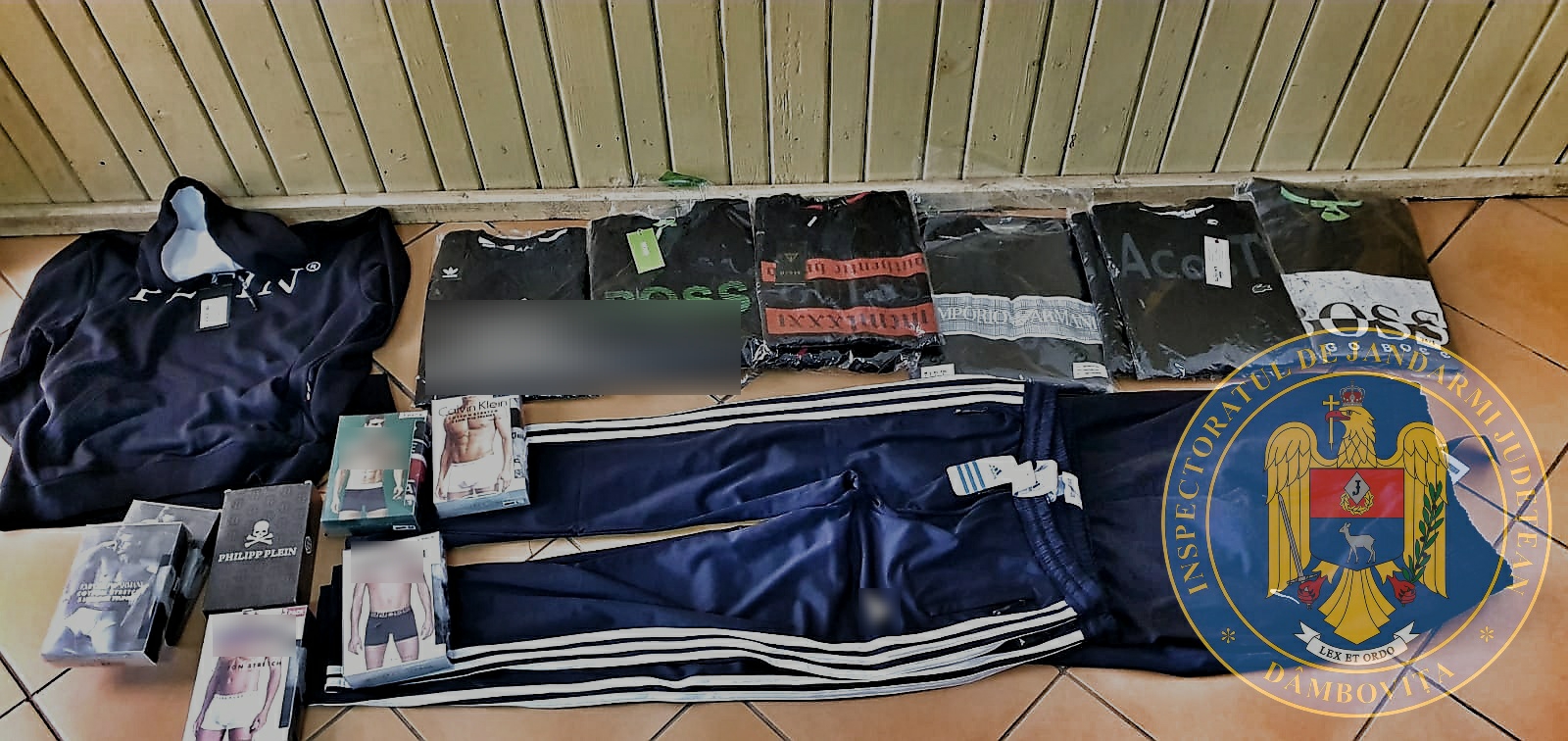 Produse contrafăcute, confiscate de jandarmi, la Târgovişte
