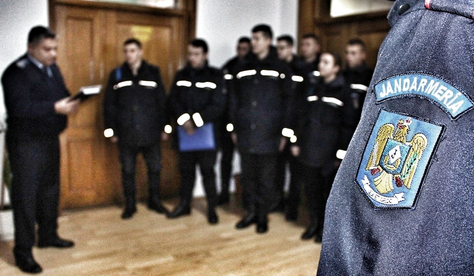 8 tineri dâmbovițeni au fost declarați admiși la Școala Militară de Subofițeri Jandarmi Drăgășani