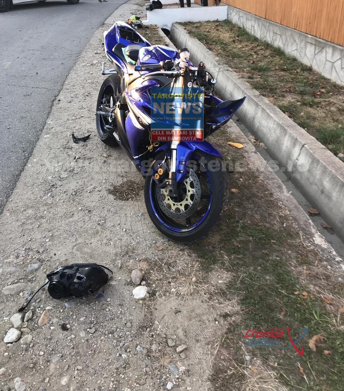 FOTO – VIDEO: Un pieton a fost rănit după ce a ieşit înaintea unei motociclete, la Gura Foii