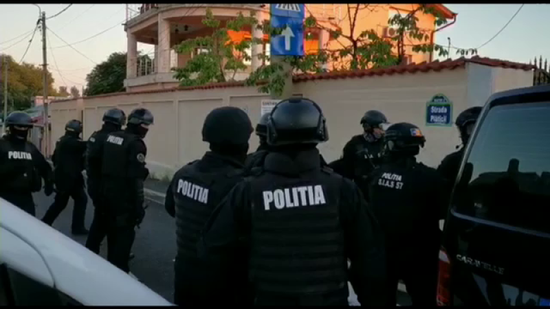 FOTO/VIDEO: Descinderi masive ale Poliției și DIICOT. Sunt sute de mandate de percheziție, în toată țara