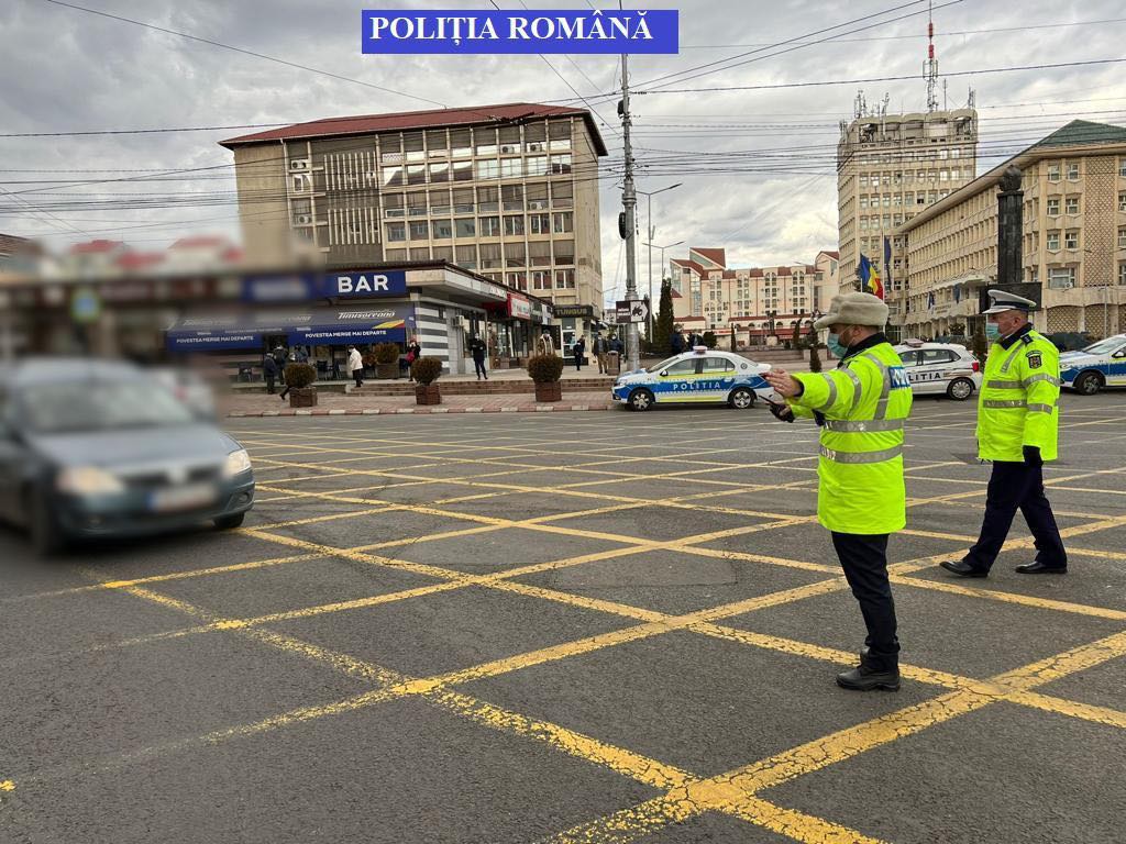FOTO/VIDEO – Zeci de polițiști au împânzit centrul orașului Târgoviște