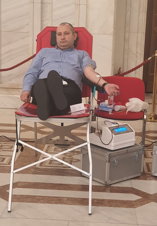 Deputatul Daniel Blaga – “Am donat sânge nu doar pentru că am o grupă sanguină rară, ci mai ales pentru că gestul meu mic poate face o diferență mare”