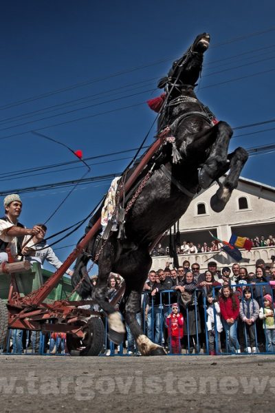 La mulţi ani buni şi sănătoşi, bulgarilor din Târgovişte! Sărbătorim “Tudoriţa” sau “Paştele cailor”!