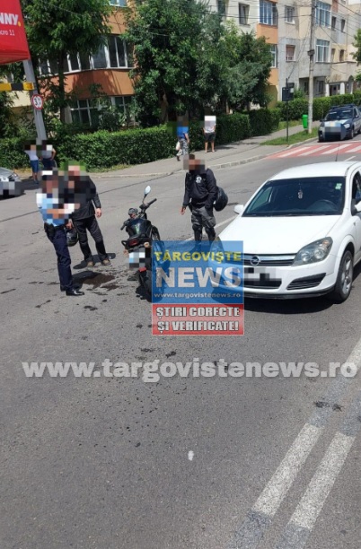 Accident în Târgovişte. O motociclistă a fost rănită după ce s-a lovit de o maşină