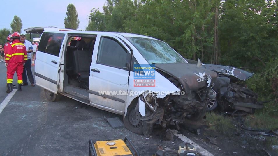 Plan roșu de intervenție în urma unui accident grav între un microbuz și o mașină, la Lucianca, pe DN1A. 12 oameni au ajuns la spital