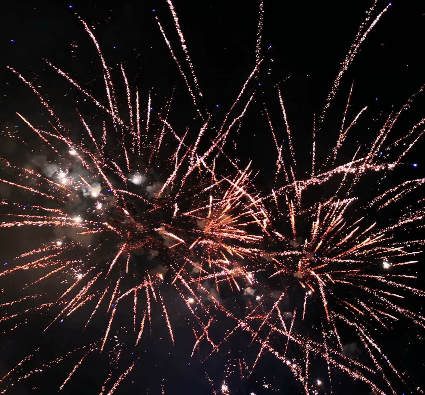 FOTO/VIDEO: Zilele Cetăţii Târgovişte s-au încheiat cu un superb foc de artificii!