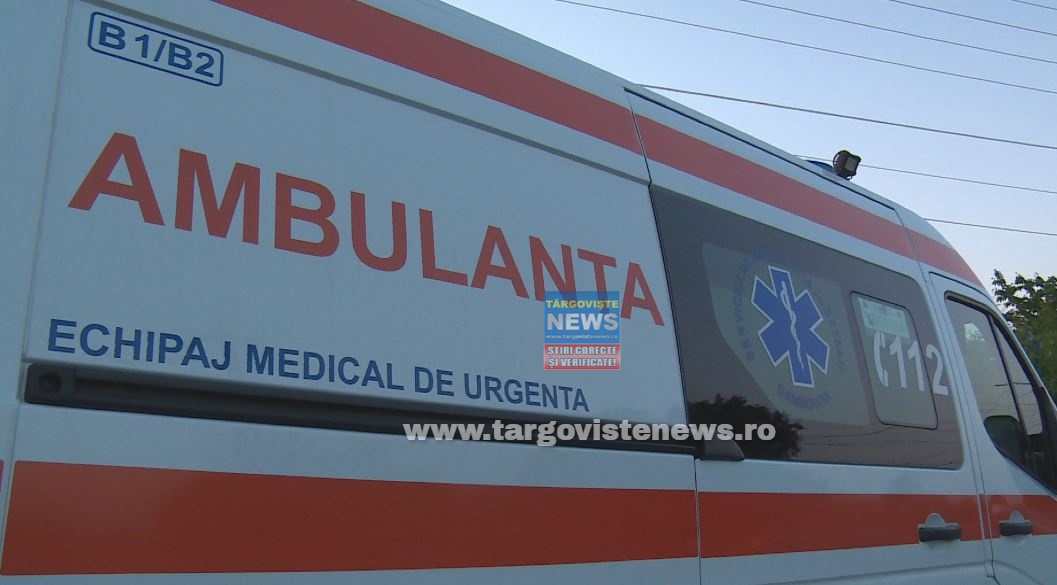 O șoferiță a fost preluată de ambulanță după ce a făcut accident pe DJ 710 A, la Ghirdoveni