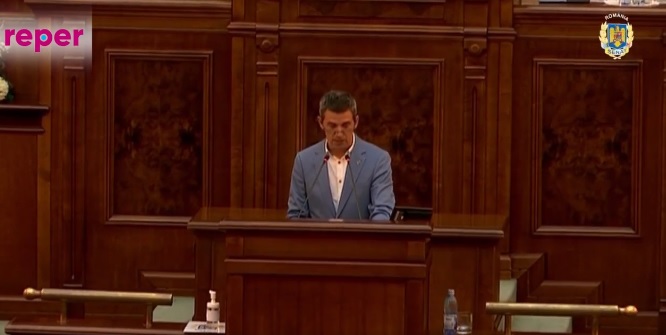 Senatorul Dragoș Popescu semnalează: ”Sunt extrem de multe construcții de poduri și podețe, deschise circulației publice, care funcționează ilegal”