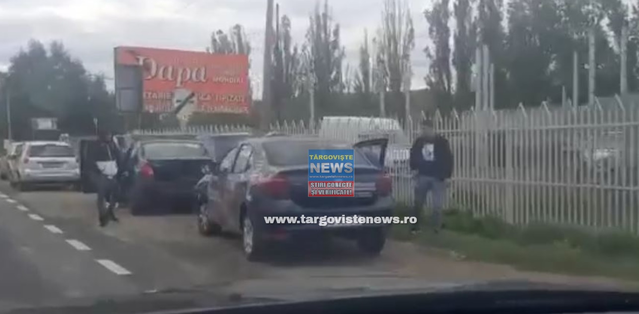 VIDEO – Patru maşini s-au buşit pe DN 71, lângă Târgovişte