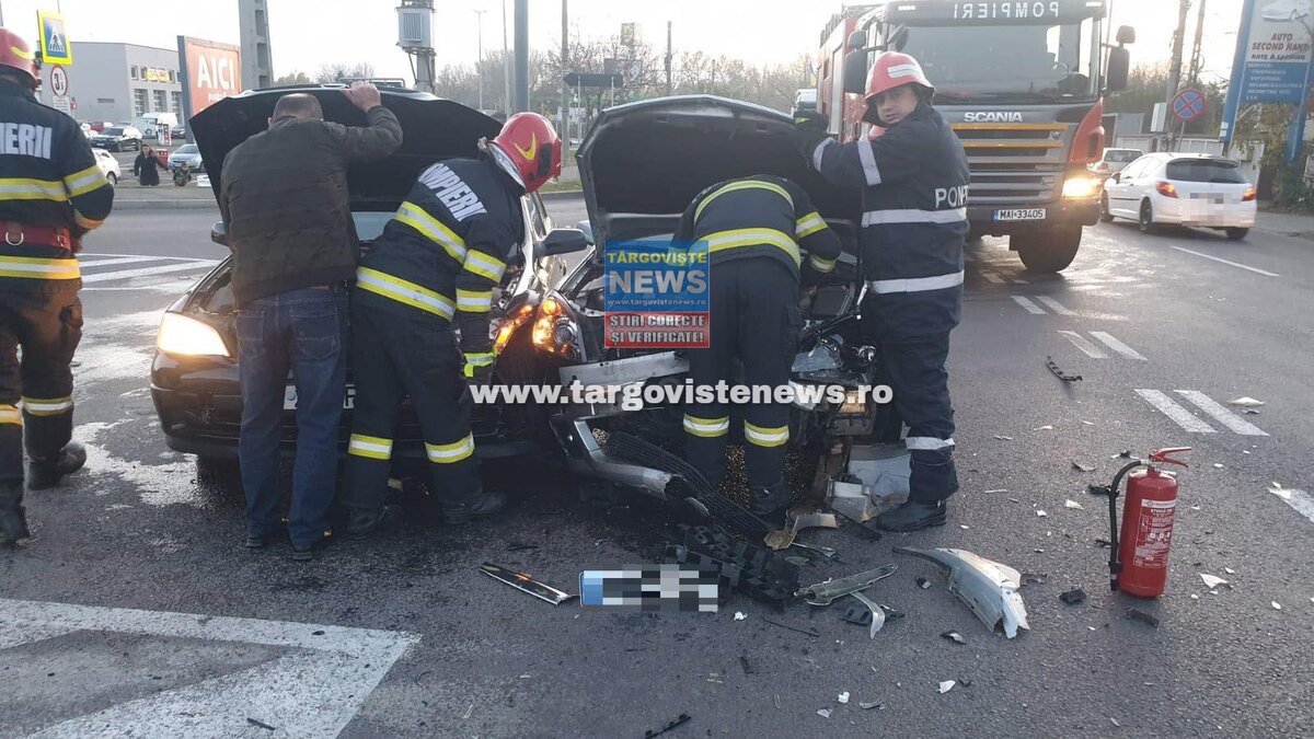 Accident în Târgovişte, pe Aleea Mănăstirii. Doi şoferi sunt răniţi