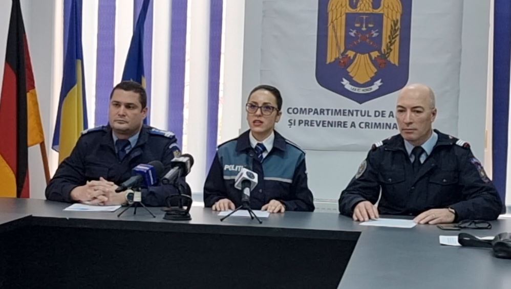 Peste 160 de poliţişti vor asigura liniştea şi ordinea publică în minivacanţa de 1 decembrie