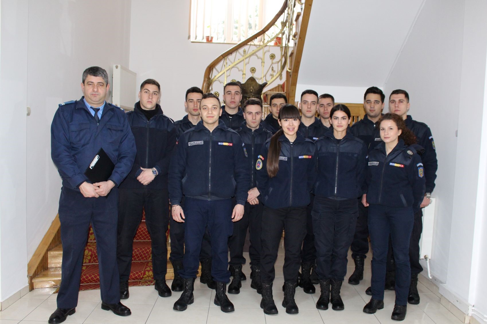 13 elevi ai Şcolii Militare de Subofiţeri, în practică la Jandarmeria Dâmboviţa