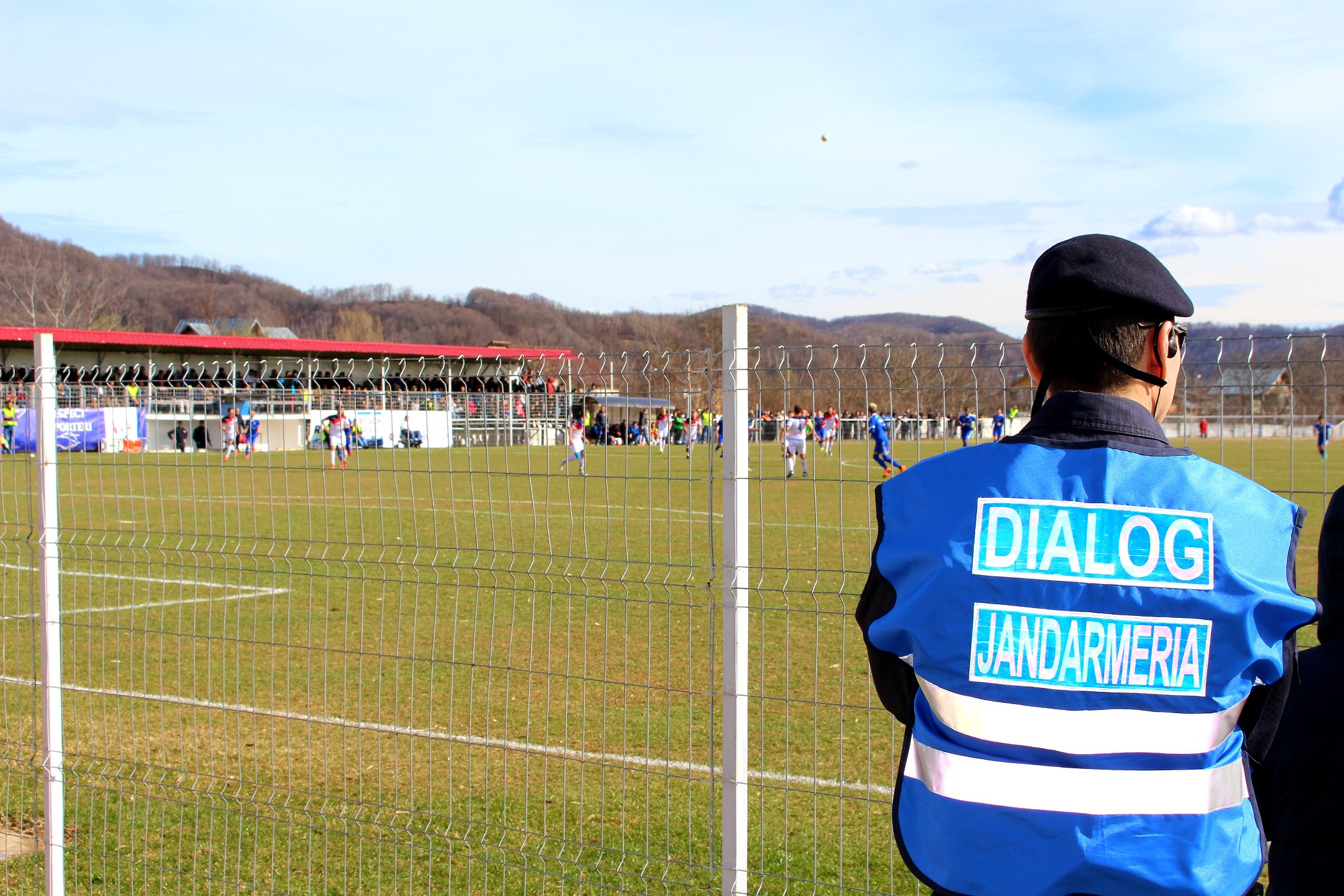 Jandarmii dâmboviţeni vor asigura astăzi măsurile de ordine și siguranță publică pe timpul desfăşurării meciului de fotbal, din orașul Pucioasa