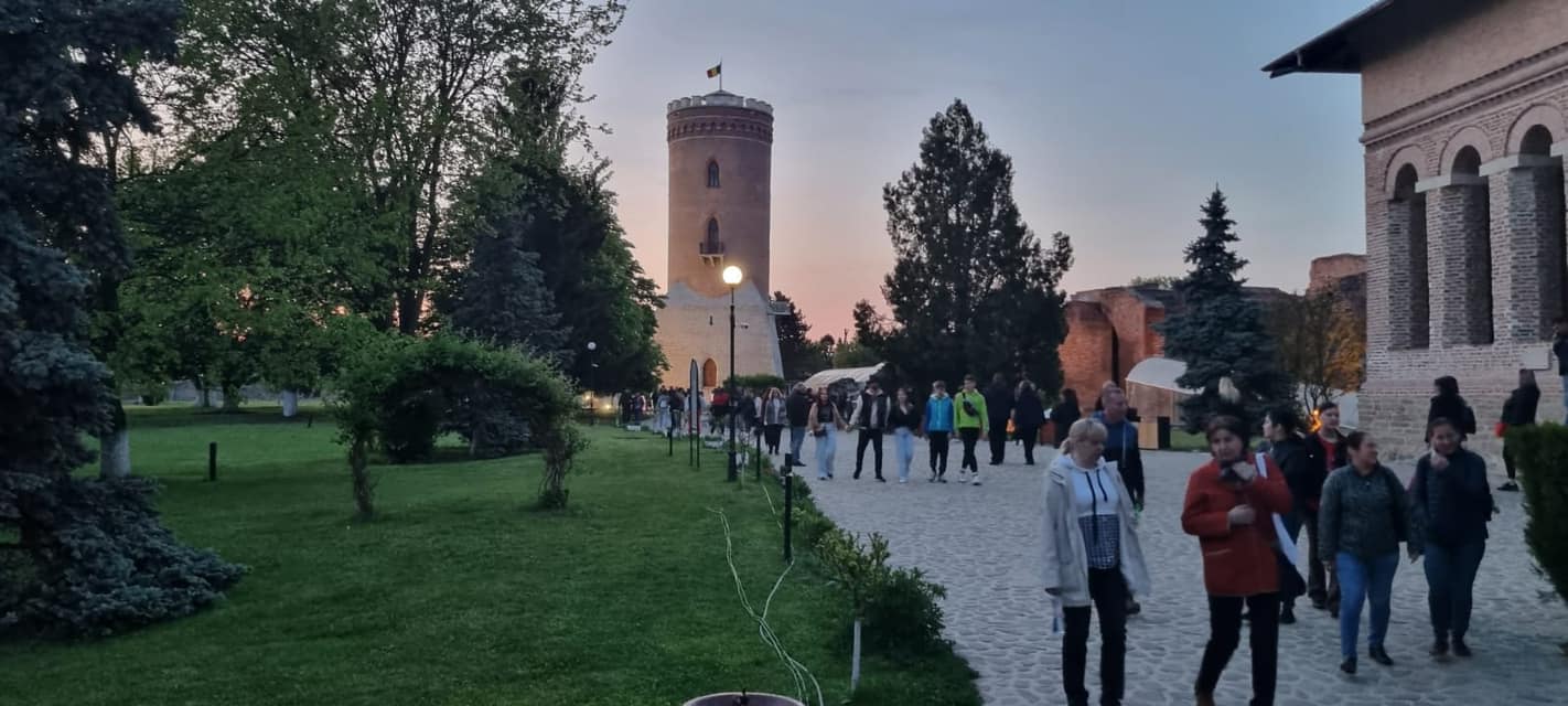 Peste 15 mii de vizitatori s-au bucurat de Noaptea Muzeelor, în Dâmbovița