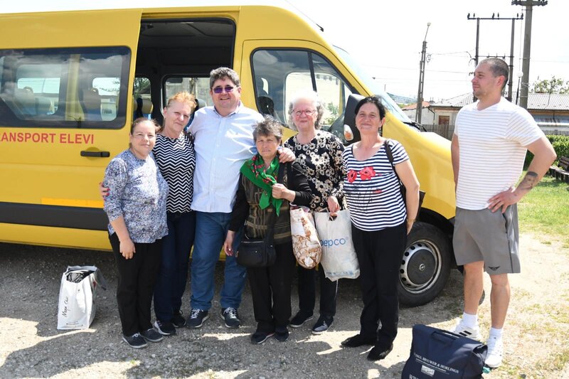 Primăria asigură transport GRATUIT pentru oamenii din Răcari