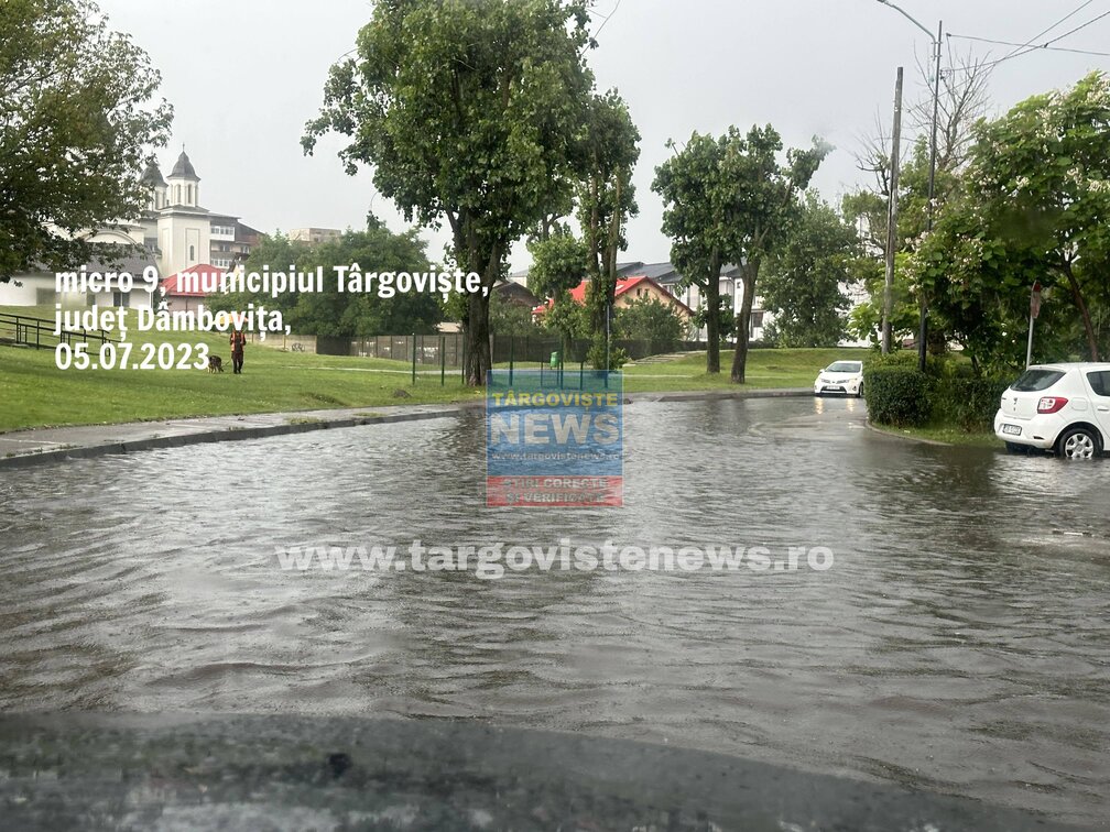 Multe străzi din Târgoviște, abia modernizate, s-au transformat în adevărate râuri, după ploaia de azi-dimineață