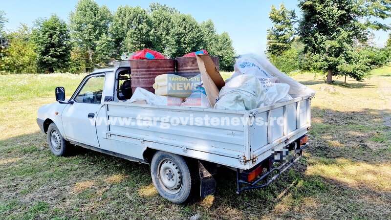 Un bărbat a primit o amendă uriașă după ce a aruncat deșeuri periculoase la marginea drumului dintre Priseaca și Șotânga