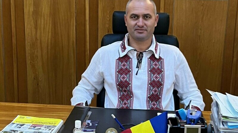 Florin Petre, primarul comunei Crevedia, susține că la primărie nu s-a știut de activitatea depozitului GPL care funcționa ilegal de ani