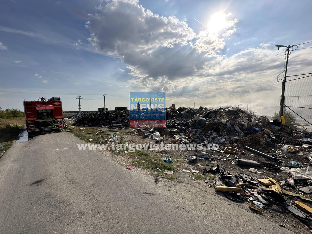 Reportaj: Dezastrul de la groapa de gunoi de la Bălteni. ”Focul a fost pus intenționat!”