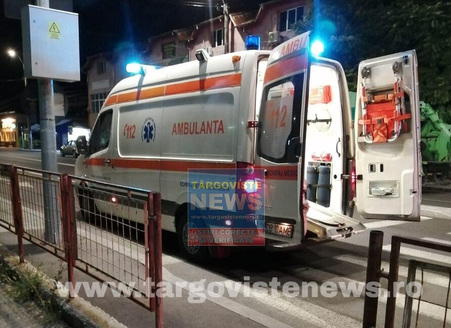 Accident, azi-noapte, în Târgoviște. Un taximetrist s-a răsturnat cu mașina și a avariat alte 3 autoturisme