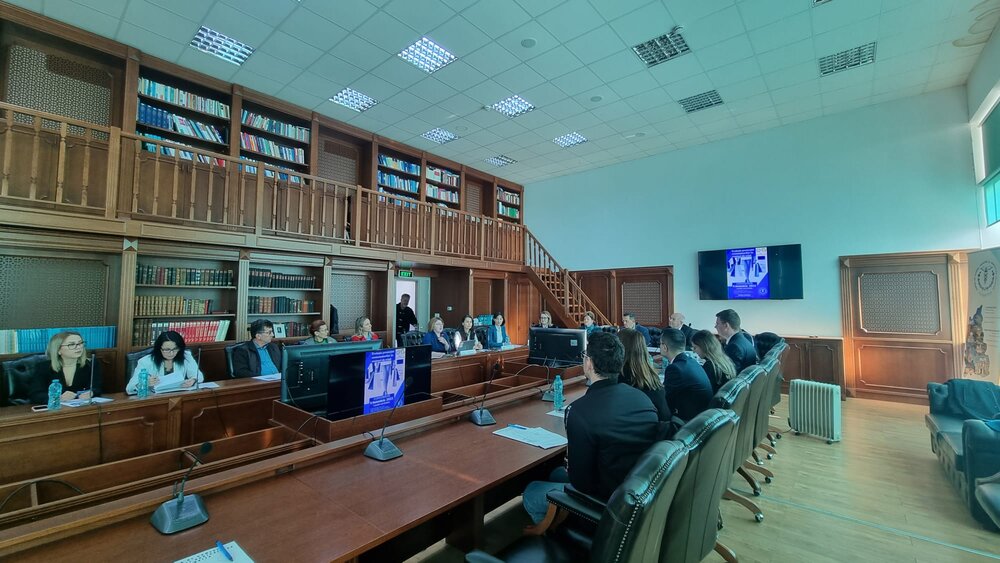 Conferinţa Camerei de Comerţ Dâmboviţa, cu invitaţi de seamă, a stârnit mult interes