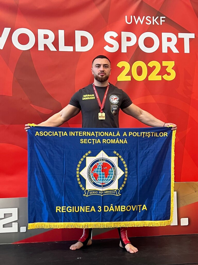Performanţa extraordinară a poliţistului Marius Iamandi! Campion Mondial la Kickboxing și Vicecampion Mondial la MMA Light Contact!