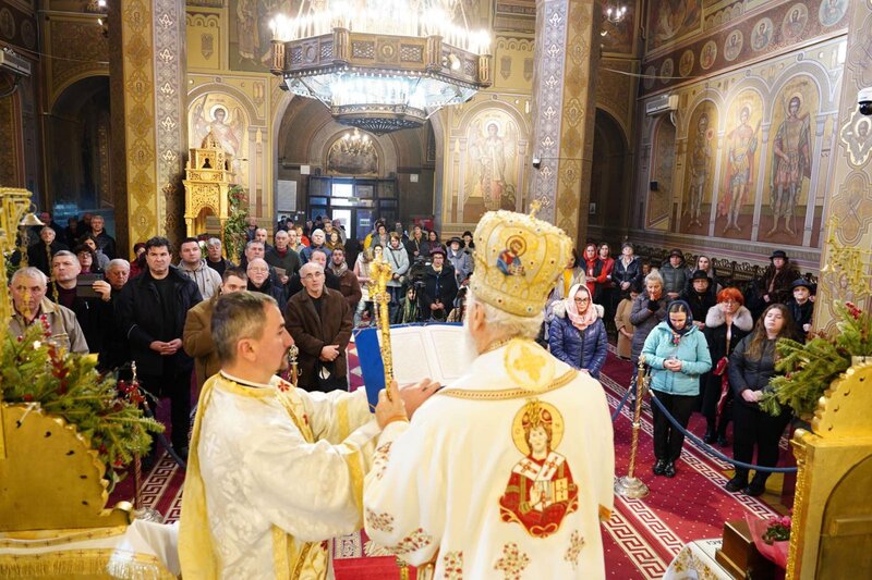 Anul Nou la Catedrala din Târgoviște: “Să ne întărim credința”