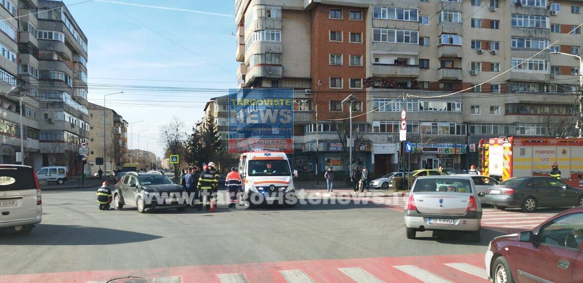Două mașini s-au izbit pe Calea București, în Târgoviște