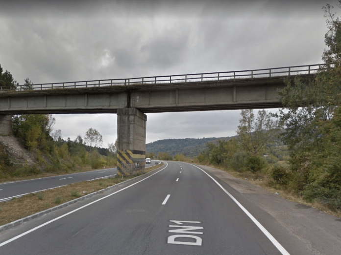 Atenţie: S-a închis circulaţia pe DN 1, zona Câmpina, pentru dezafectarea unui pod feroviar. Care sunt rutele alternative spre munte