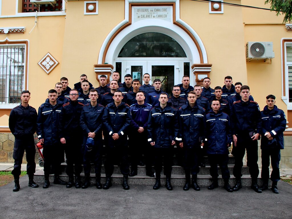 28 de elevi jandarmi, în stagiul de practică la Jandarmeria Dâmboviţa