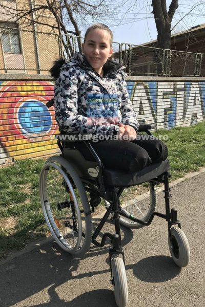 Francesca are mare nevoie de ajutor să poată merge din nou. Are ambele picioare amputate, iar costul protezelor e peste puterea ei şi a familiei: “Am avut lupte grele de dus”