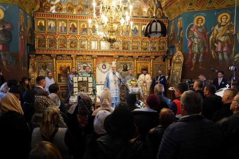 Slujbă de Buna Vestire, la Mânăstirea Viforâta.  “Sărbătoarea vieții prin excelență, a mântuirii și a libertății”