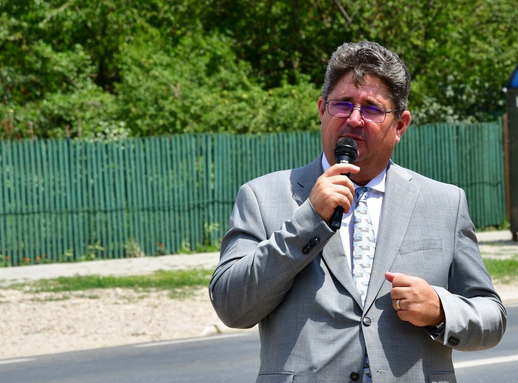 Marius Caraveţeanu, primarul oraşului Răcari, întrebări acide pentru “Ion”: “Are vreo remușcare?”