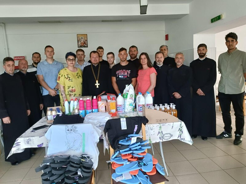 Preoţii şi credincioşii, noi donaţii pentru centrul de îngrijire de la Ţuicani, Moreni