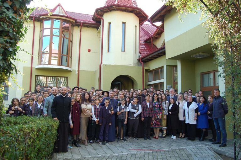 Seminarul Teologic Ortodox „Sfântul Ioan Gură de Aur” Târgoviște a primit statutul de ȘCOALĂ EUROPEANĂ