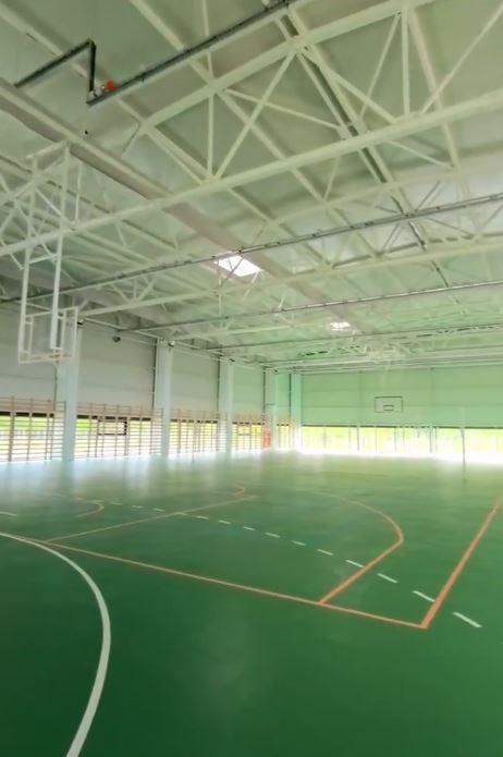 Târgovişte: Sala de sport din campusul universităţii, aproape de final