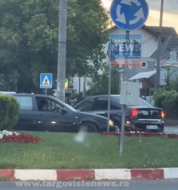 Târgovişte: Un şofer începător a rămas fără permisul de conducere după ce a condus pe sensul opus într-un sens giratoriu